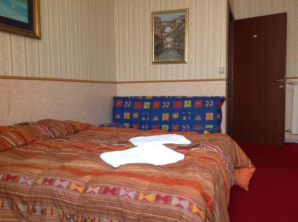Termini Accommodation ローマ 部屋 写真