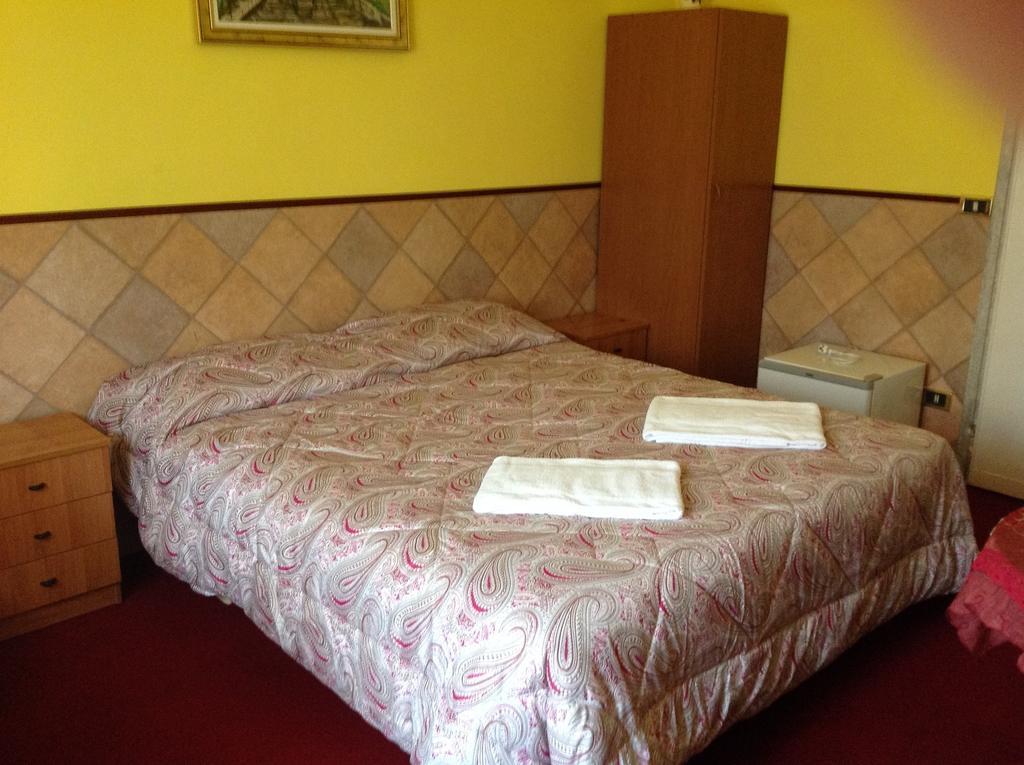 Termini Accommodation ローマ 部屋 写真